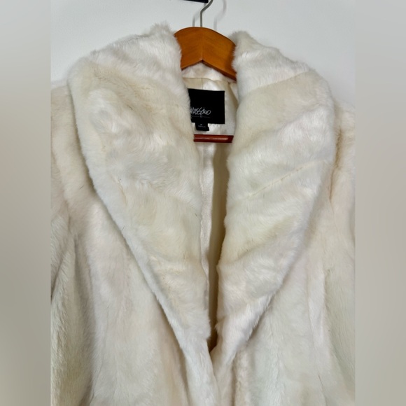*NWT* Cream Color Faux Fur Bomber Coat Short Length Size Medium Lined - Picture 2 of 9